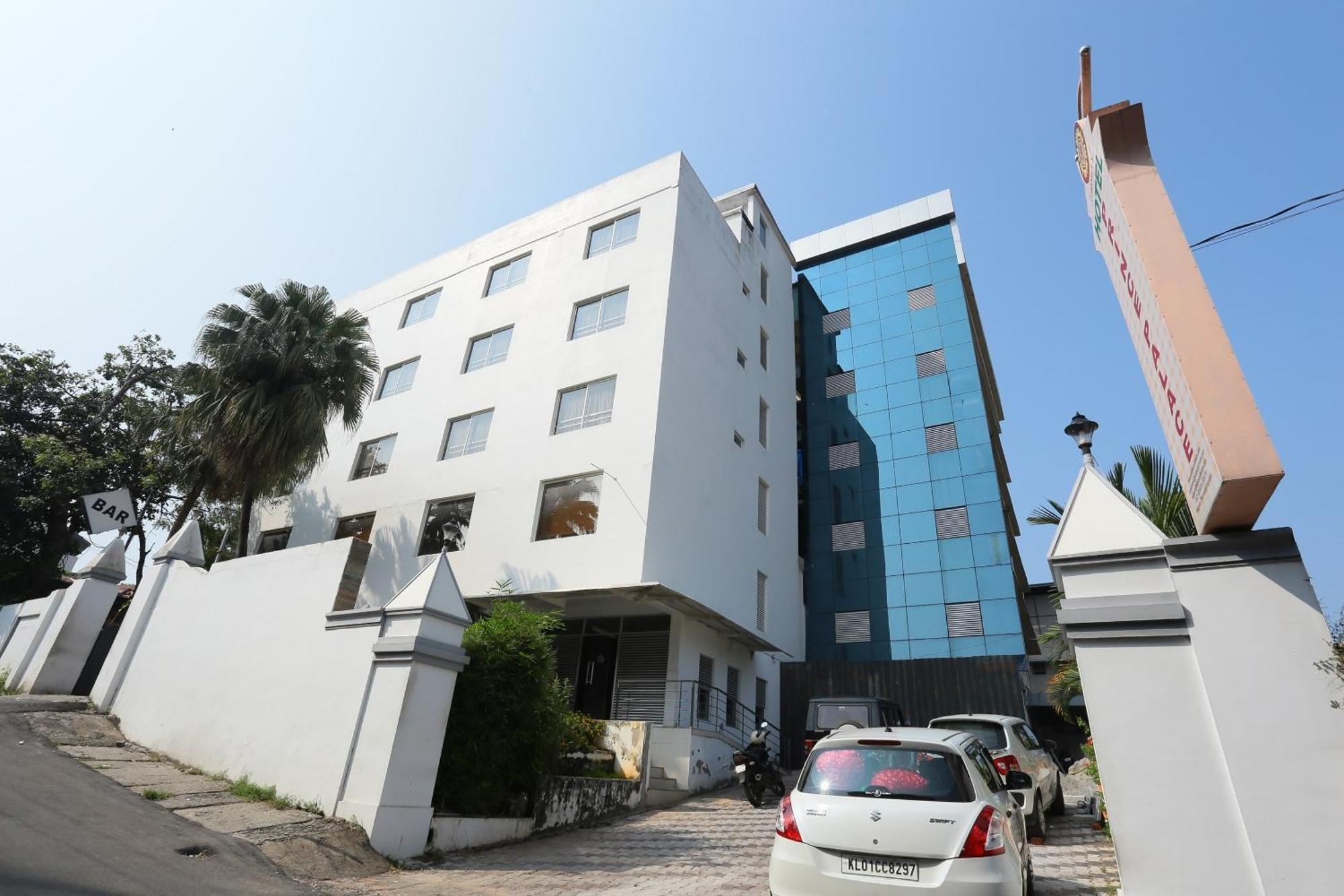 טריואנדרום Super Townhouse Prince Palace מראה חיצוני תמונה